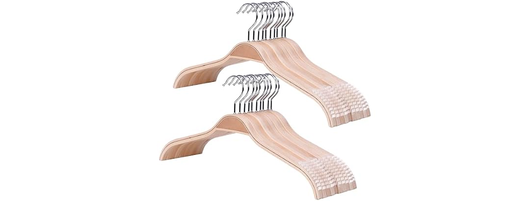 CROS Slim Wooden Hangers 30-Pack