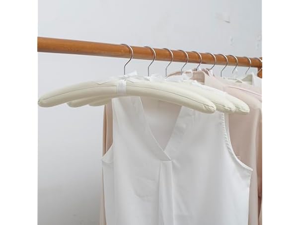Sukkiri Homu 10-Pk Padded Hangers Ivory
